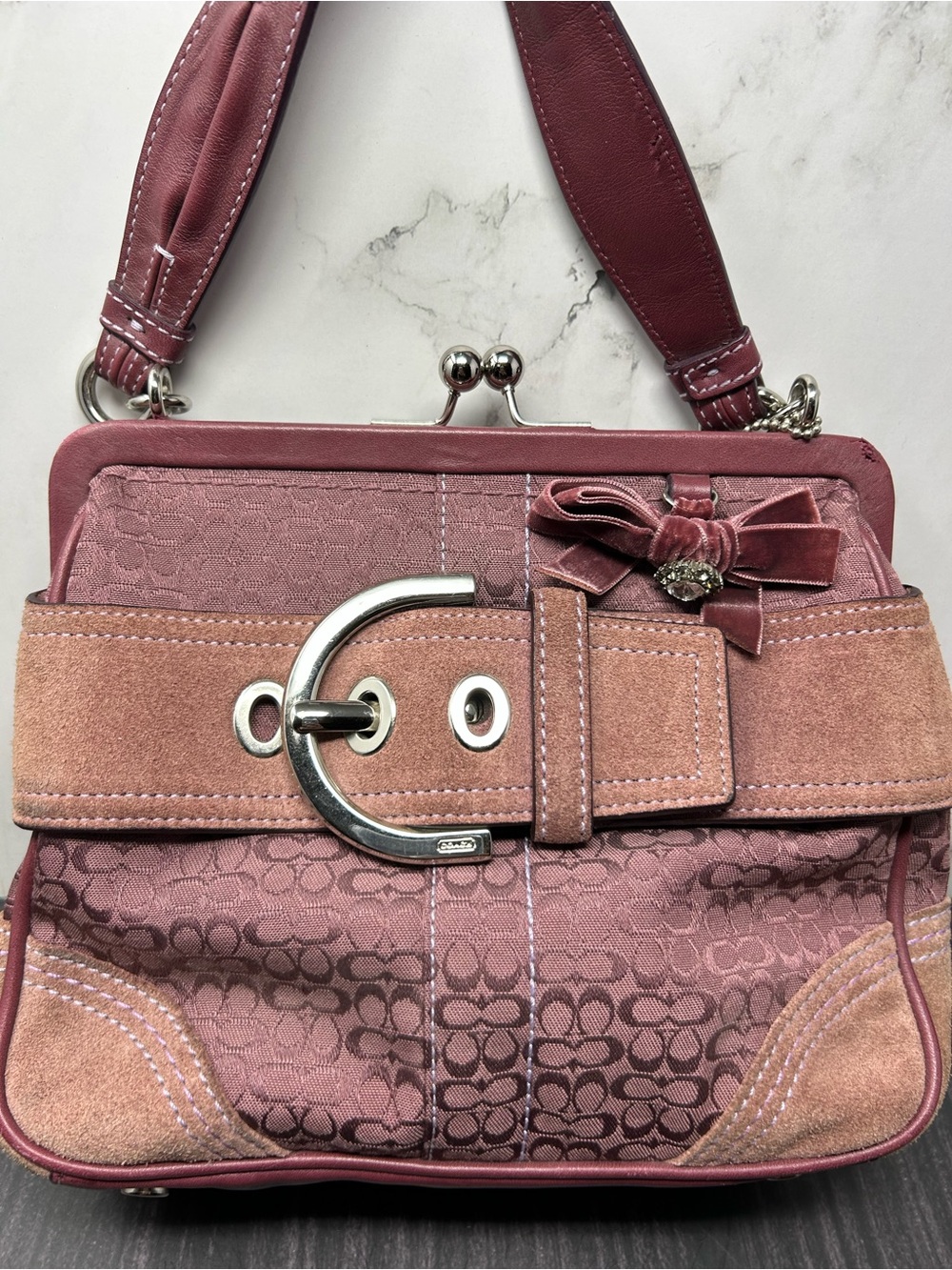 COACH 8A25 FRAMED SIGNATURE KISS-LOCK MINI RHINESTONE VELVET BOW DOCTORS BAG - Picture 2 of 11